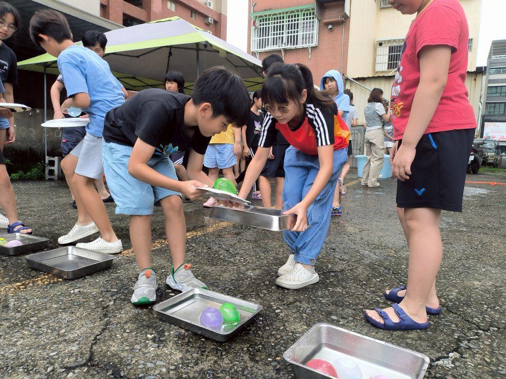情緒大冒險-兒童梯