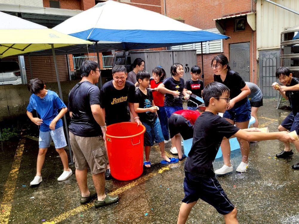 情緒大冒險-兒童梯